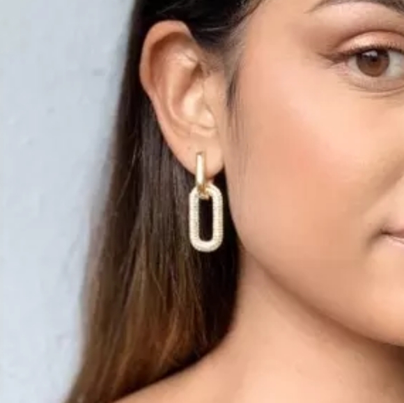 NEW 18k Yellow Gold Micro Pave Link Hoop Earrings - Picture 4 of 6